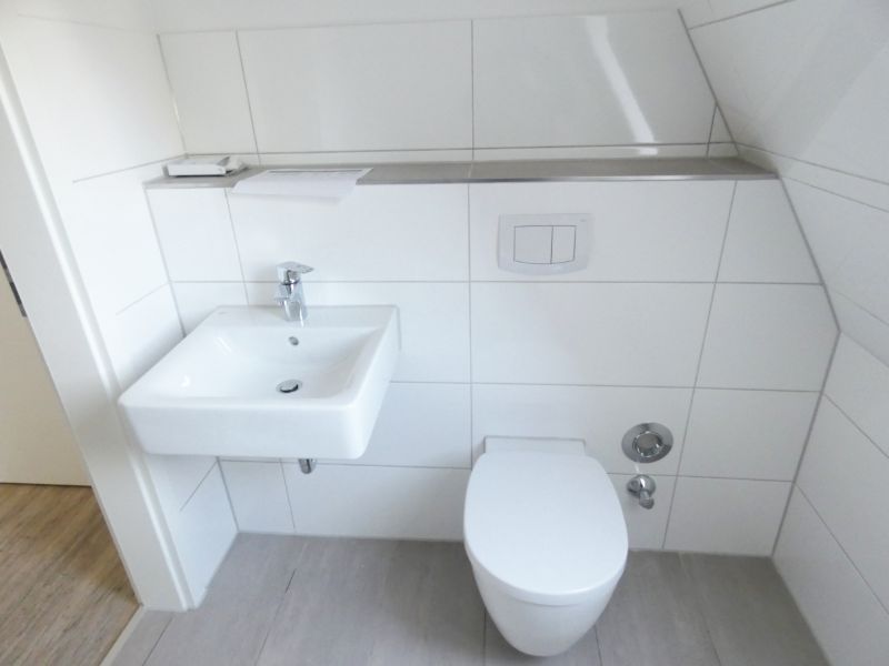 Absolut ruhig gelegene und modernisierte 2-Zi.-Maisonette-Whg.mit Balkon E-Steele!
